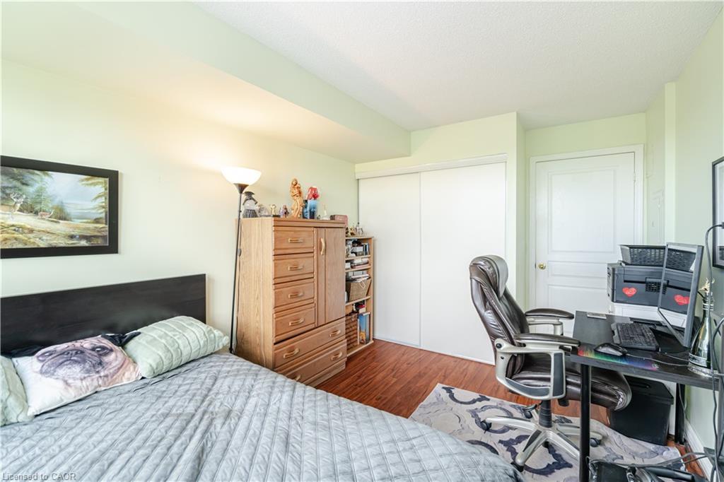306-2545 Erin Centre Boulevard, Mississauga, ON - Indoor Photo Showing Bedroom