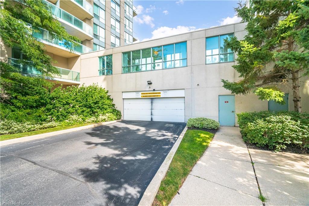 306-2545 Erin Centre Boulevard, Mississauga, ON - Outdoor