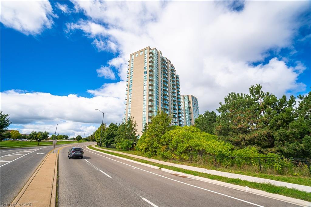 306-2545 Erin Centre Boulevard, Mississauga, ON - Outdoor