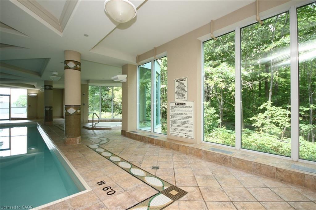 306-2545 Erin Centre Boulevard, Mississauga, ON - Indoor Photo Showing Other Room