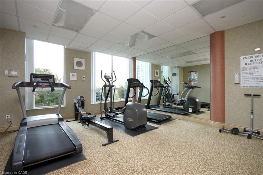 306-2545 Erin Centre Boulevard, Mississauga, ON - Indoor Photo Showing Gym Room
