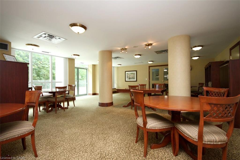 306-2545 Erin Centre Boulevard, Mississauga, ON - Indoor Photo Showing Dining Room