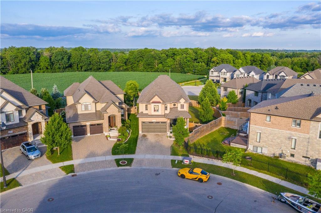 537 Millstream Drive, Waterloo, ON - Outdoor With Facade With View
