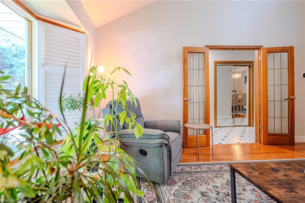 Upper-14 Windstar Place, Hamilton, ON - Indoor Photo Showing Other Room