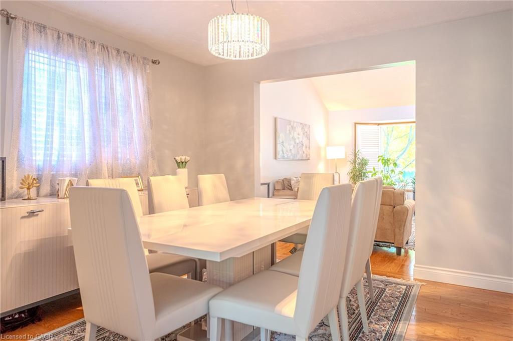 Upper-14 Windstar Place, Hamilton, ON - Indoor Photo Showing Dining Room
