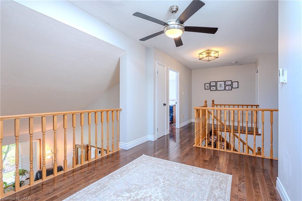 Upper-14 Windstar Place, Hamilton, ON - Indoor Photo Showing Other Room