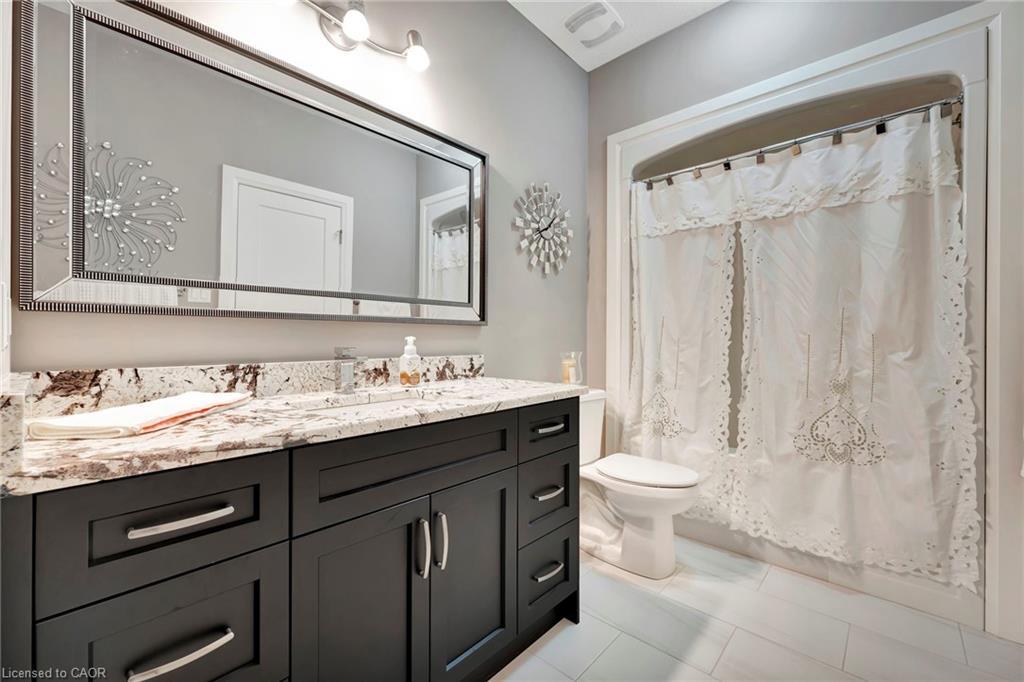 107 Forbes Crescent, Listowel, ON - Indoor Photo Showing Bathroom