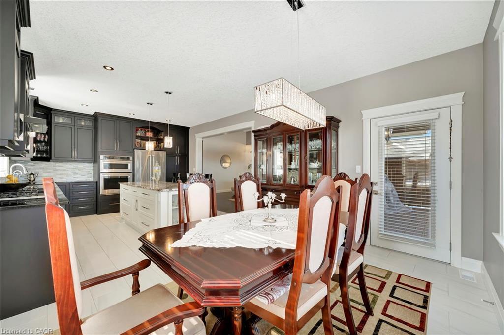 107 Forbes Crescent, Listowel, ON - Indoor Photo Showing Dining Room