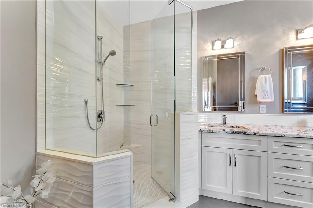 107 Forbes Crescent, Listowel, ON - Indoor Photo Showing Bathroom