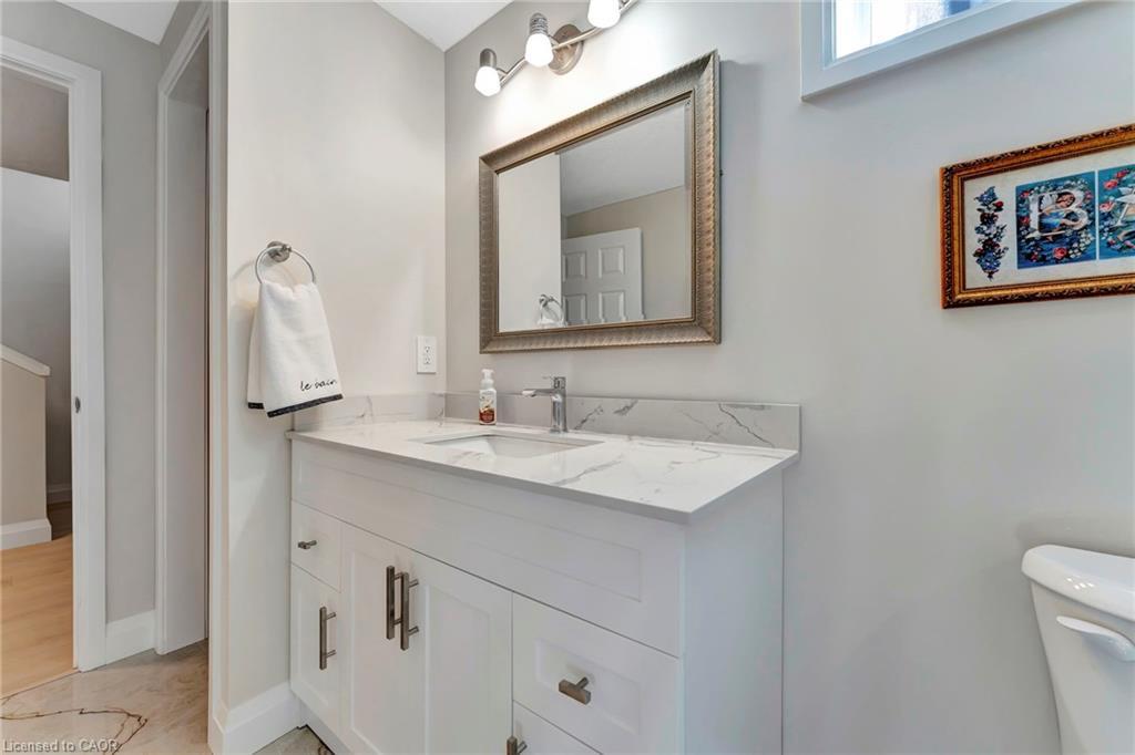 107 Forbes Crescent, Listowel, ON - Indoor Photo Showing Bathroom
