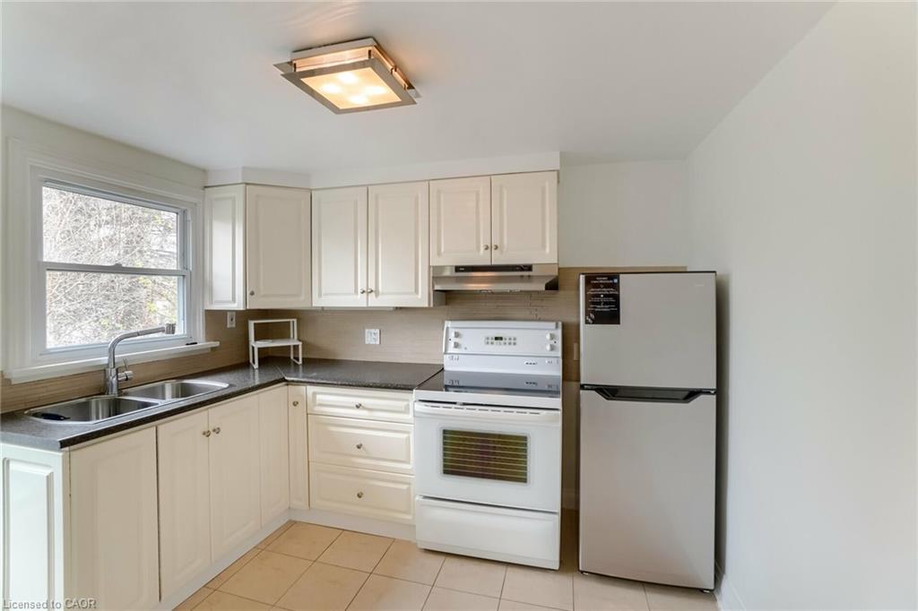 160 Welland Avenue, St. Catharines, ON - Indoor Photo Showing Kitchen With Double Sink
