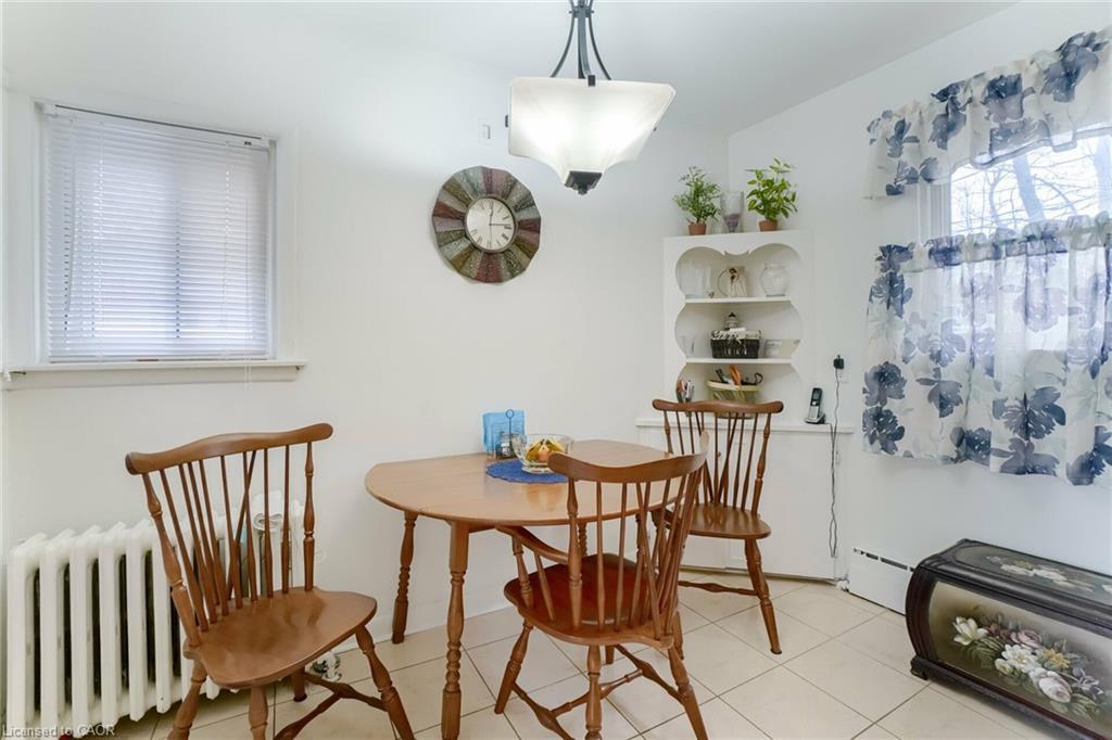 160 Welland Avenue, St. Catharines, ON - Indoor Photo Showing Dining Room