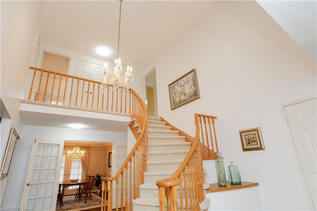 9 Longwater Chase, Markham, ON - Indoor Photo Showing Other Room