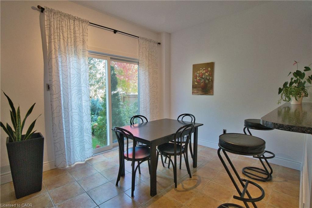 491 Pettit Trail, Milton, ON - Indoor Photo Showing Dining Room