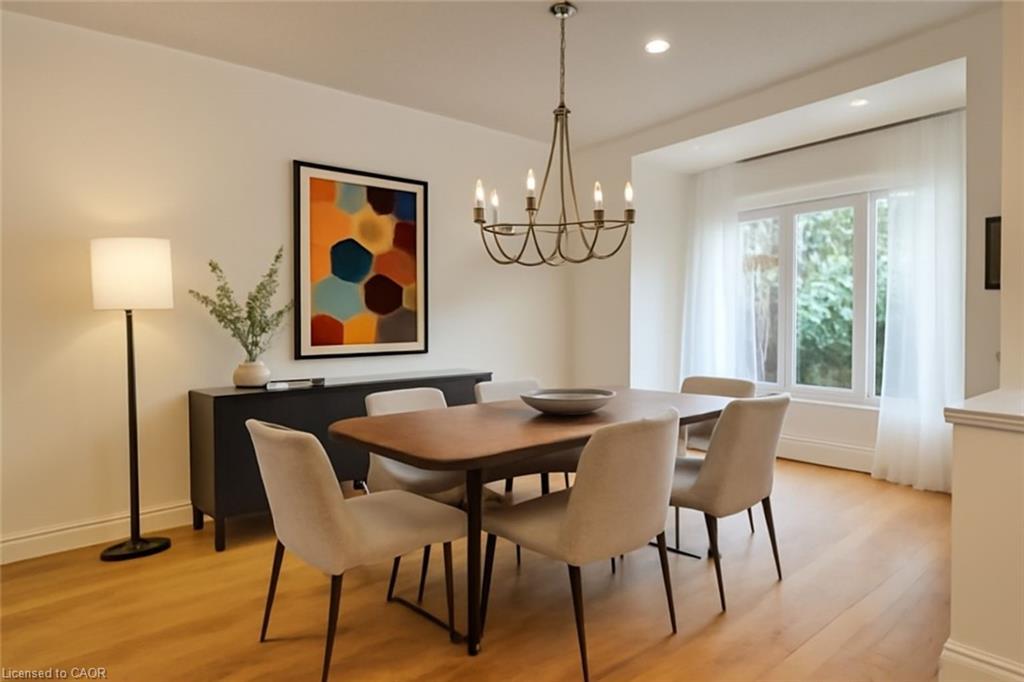 491 Pettit Trail, Milton, ON - Indoor Photo Showing Dining Room