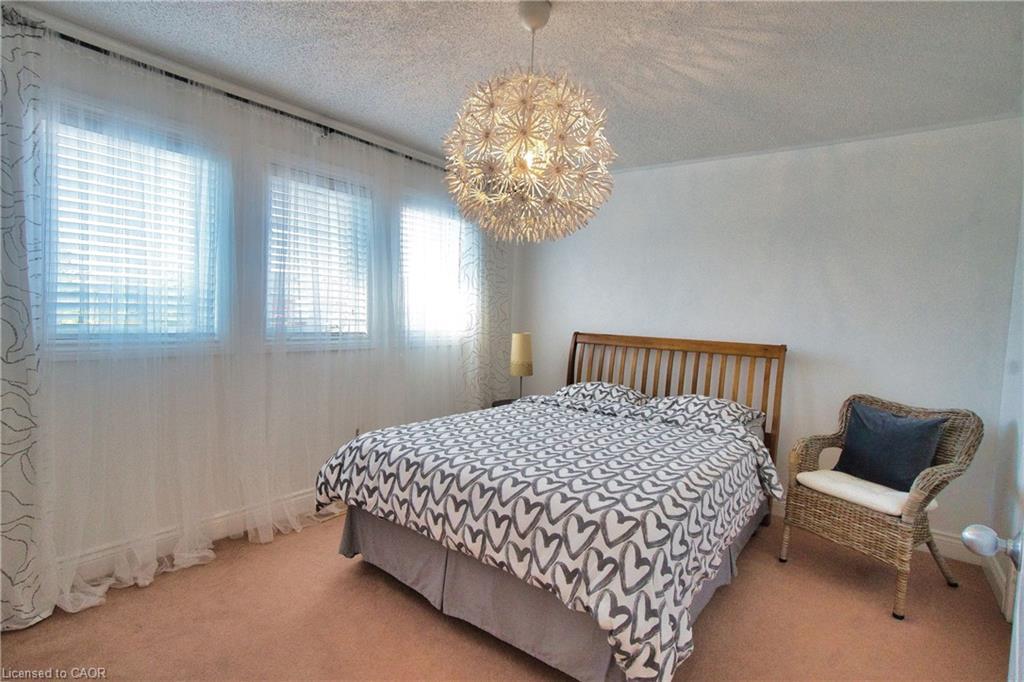 491 Pettit Trail, Milton, ON - Indoor Photo Showing Bedroom