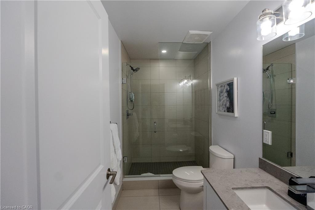 031-25 Pen Lake Point Road, Huntsville, ON - Indoor Photo Showing Bathroom