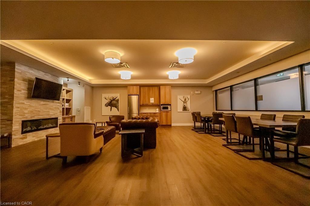 031-25 Pen Lake Point Road, Huntsville, ON - Indoor