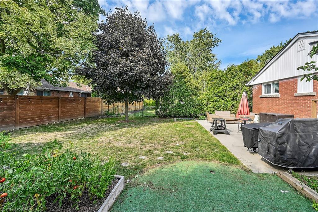 A-174 Kings Forest Drive, Hamilton, ON - Outdoor