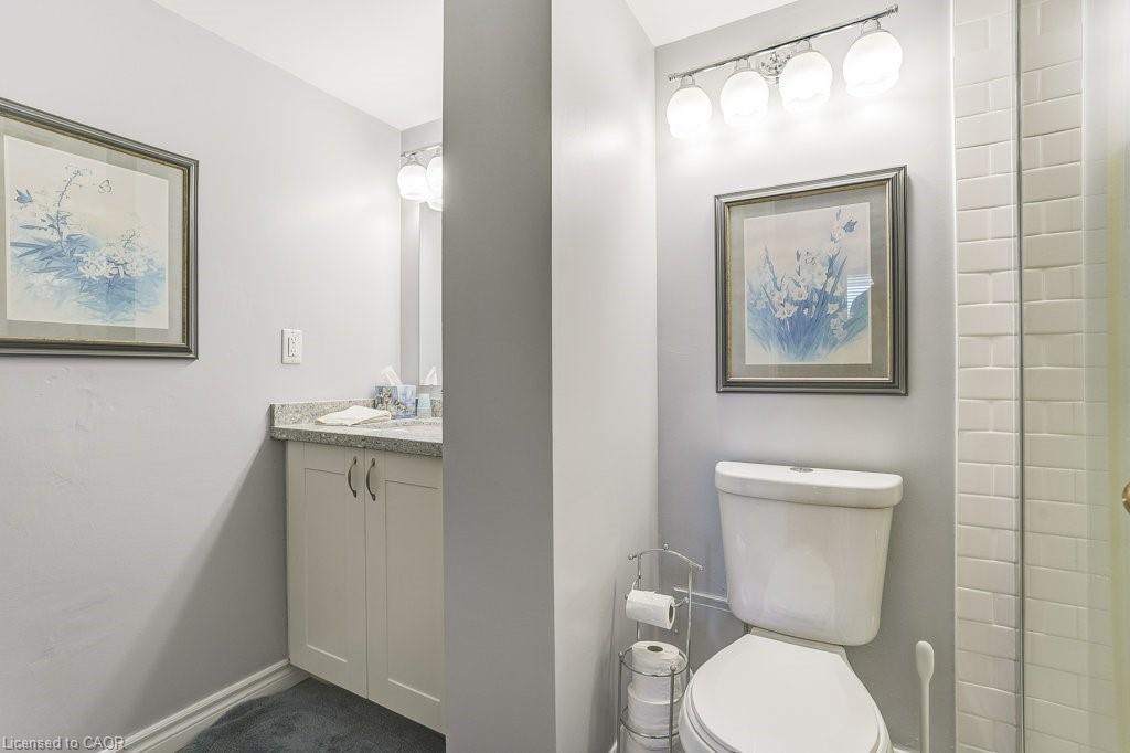 205-2055 Upper Middle Road, Burlington, ON - Indoor Photo Showing Bathroom