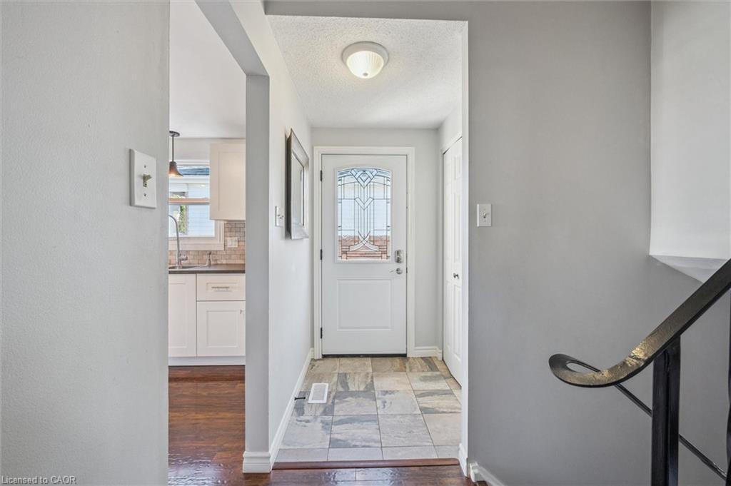 95 Macatee Place, Cambridge, ON - Indoor Photo Showing Other Room