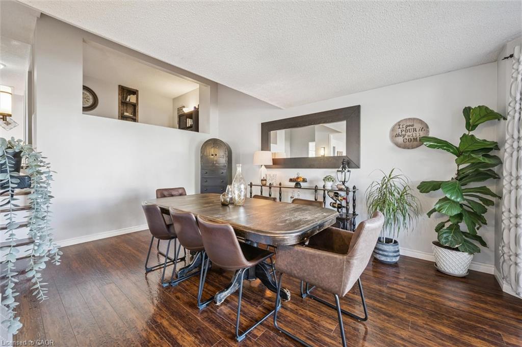 95 Macatee Place, Cambridge, ON - Indoor Photo Showing Dining Room