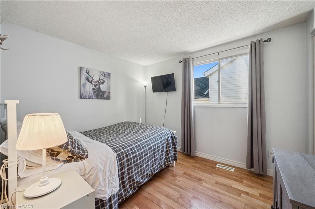 95 Macatee Place, Cambridge, ON - Indoor Photo Showing Bedroom
