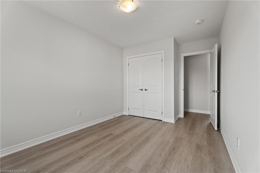 8 Linden Park Lane, Hamilton, ON - Indoor Photo Showing Other Room