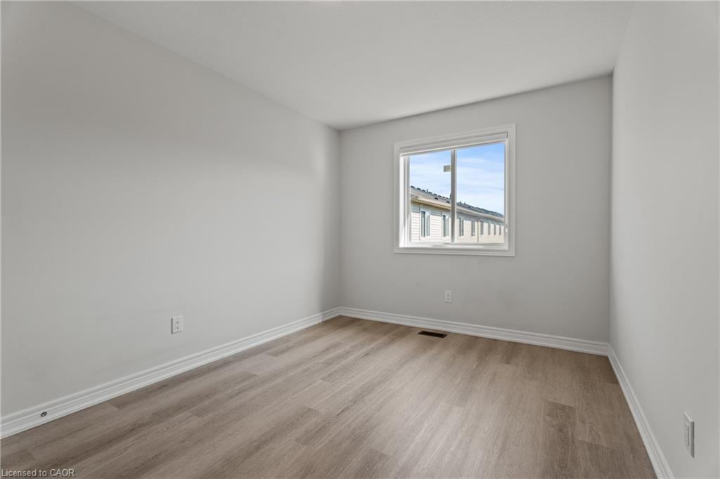 8 Linden Park Lane, Hamilton, ON - Indoor Photo Showing Other Room