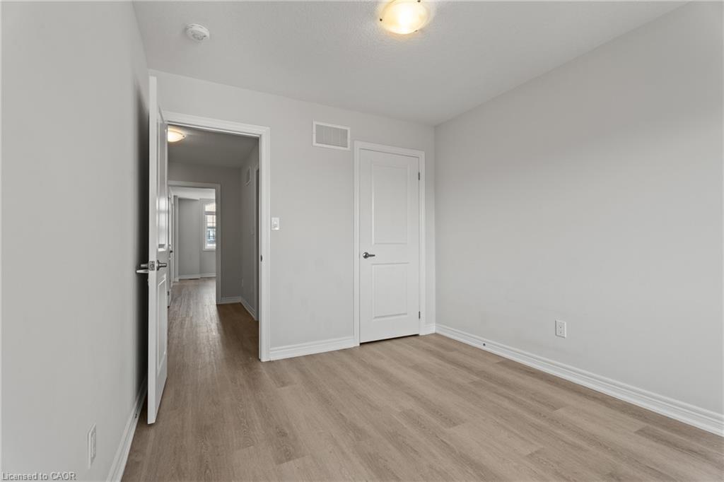 8 Linden Park Lane, Hamilton, ON - Indoor Photo Showing Other Room