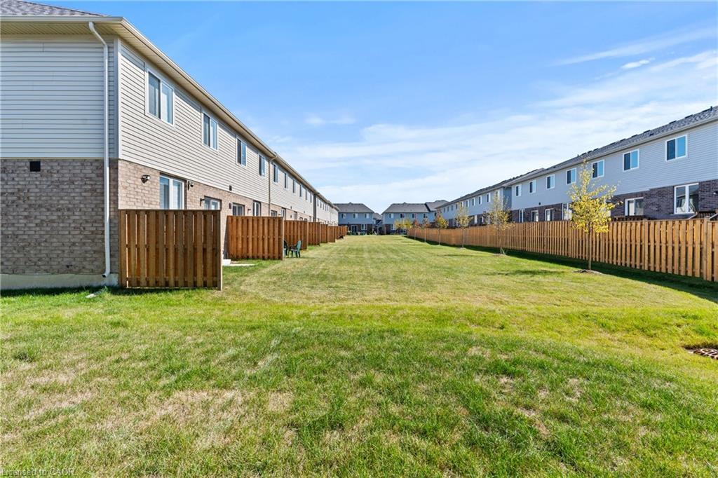 8 Linden Park Lane, Hamilton, ON - Outdoor