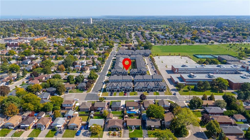 8 Linden Park Lane, Hamilton, ON - Outdoor With View