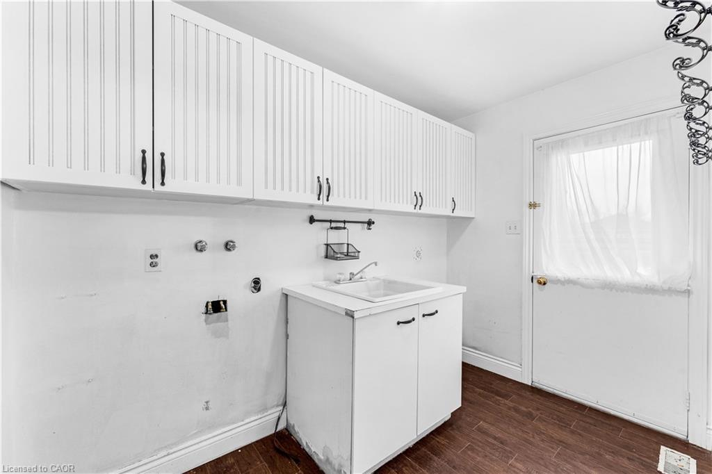 20 Wasaga Sands Drive, Wasaga Beach, ON - Indoor Photo Showing Other Room