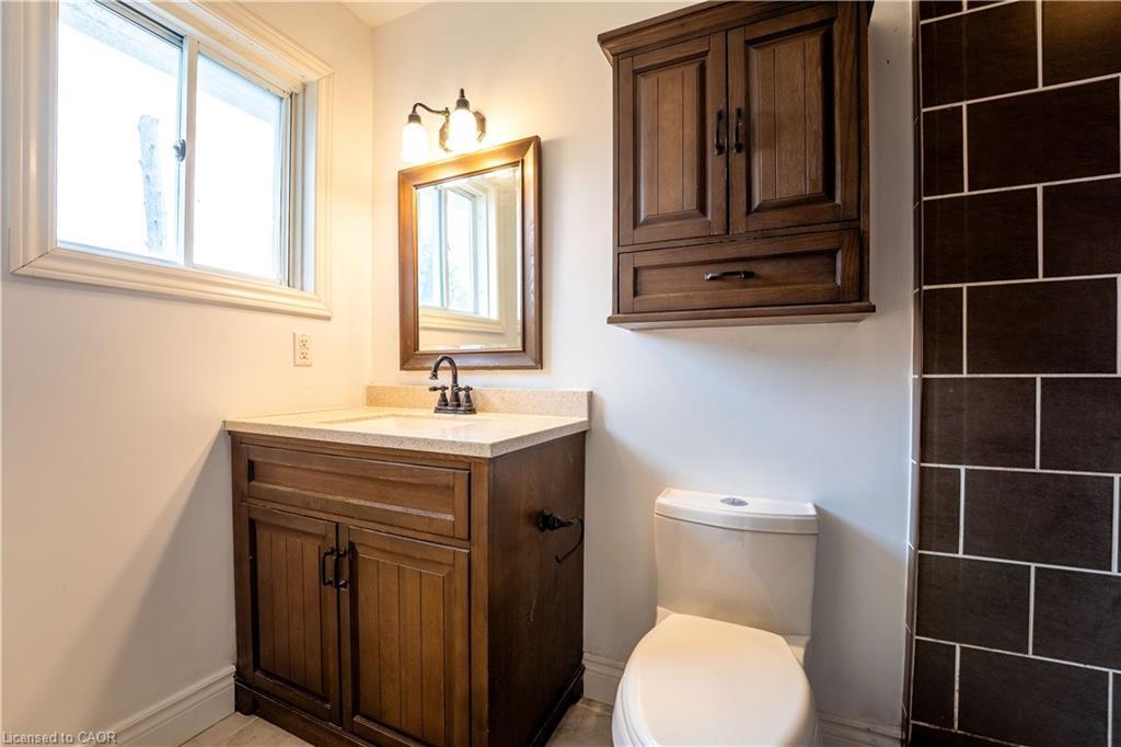 20 Wasaga Sands Drive, Wasaga Beach, ON - Indoor Photo Showing Bathroom