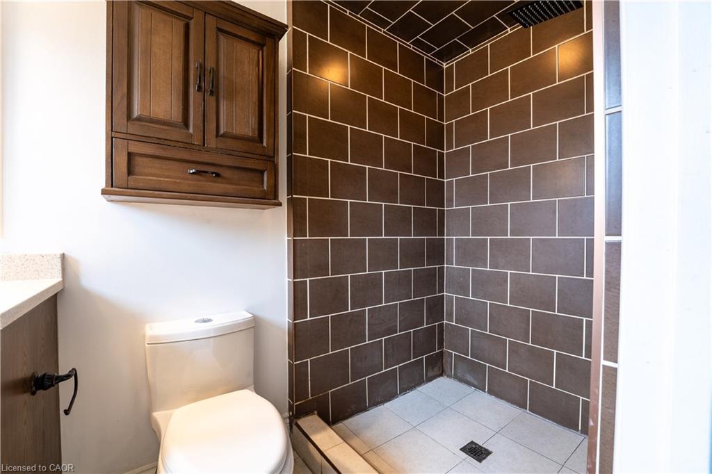 20 Wasaga Sands Drive, Wasaga Beach, ON - Indoor Photo Showing Bathroom