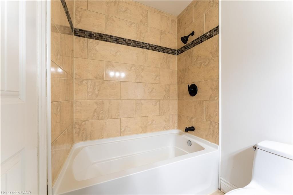 20 Wasaga Sands Drive, Wasaga Beach, ON - Indoor Photo Showing Bathroom