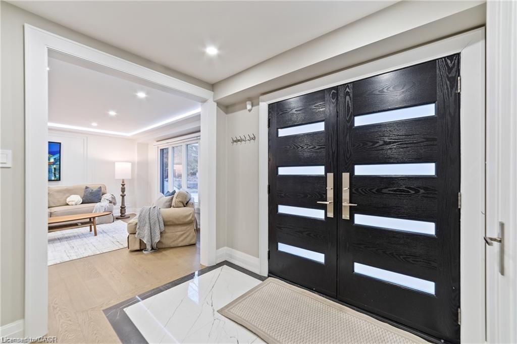 1857 Friar Tuck Court, Mississauga, ON - Indoor Photo Showing Other Room