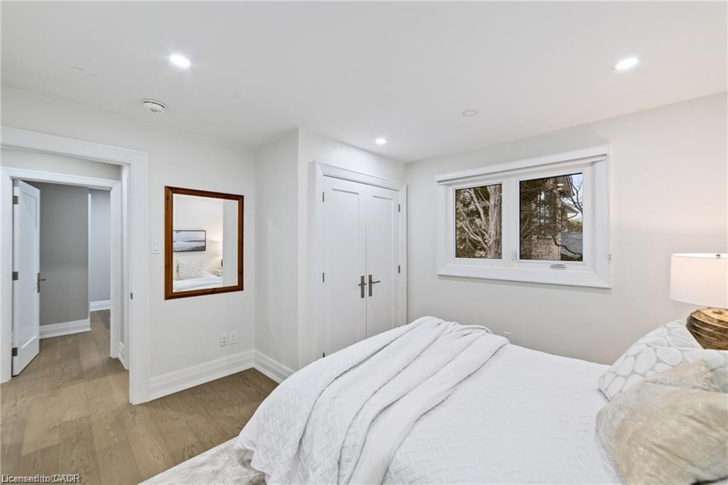 1857 Friar Tuck Court, Mississauga, ON - Indoor Photo Showing Bedroom