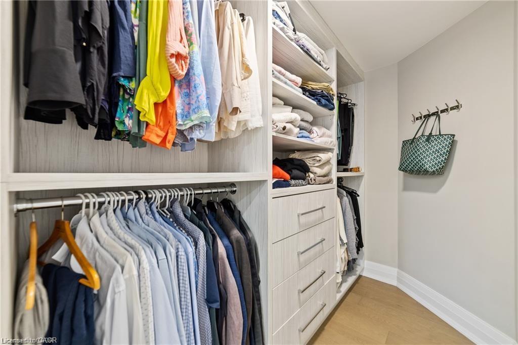 1857 Friar Tuck Court, Mississauga, ON - Indoor With Storage