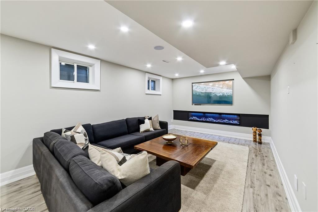 1857 Friar Tuck Court, Mississauga, ON - Indoor