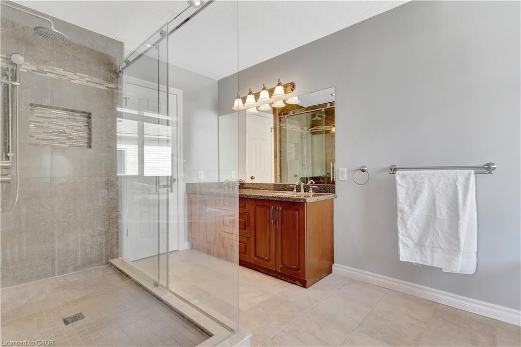 510 Forest Gate Crescent, Waterloo, ON - Indoor Photo Showing Other Room