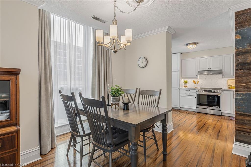 102-67 Caroline Street S, Hamilton, ON - Indoor Photo Showing Dining Room