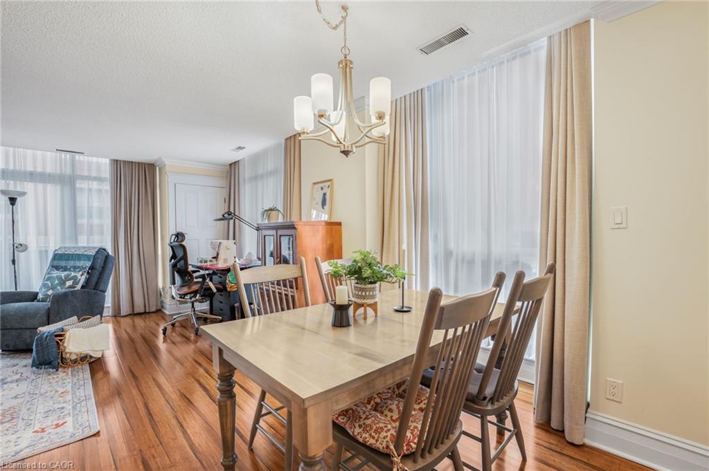 102-67 Caroline Street S, Hamilton, ON - Indoor Photo Showing Dining Room