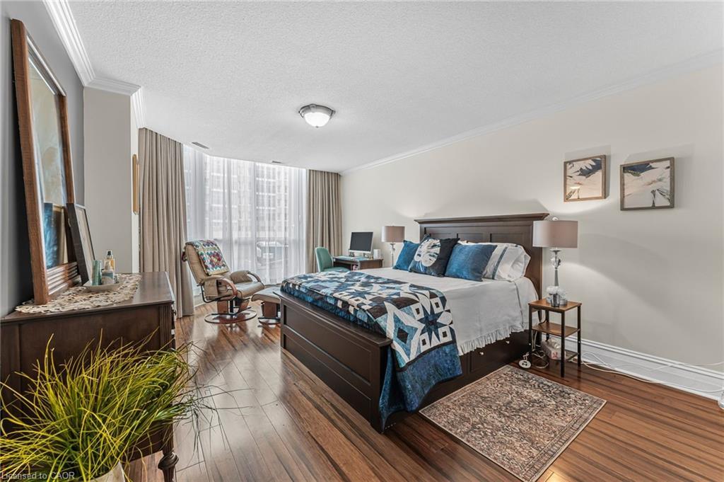 102-67 Caroline Street S, Hamilton, ON - Indoor Photo Showing Bedroom