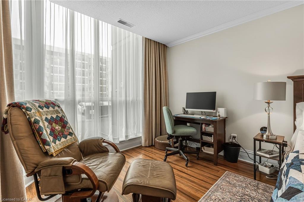 102-67 Caroline Street S, Hamilton, ON - Indoor