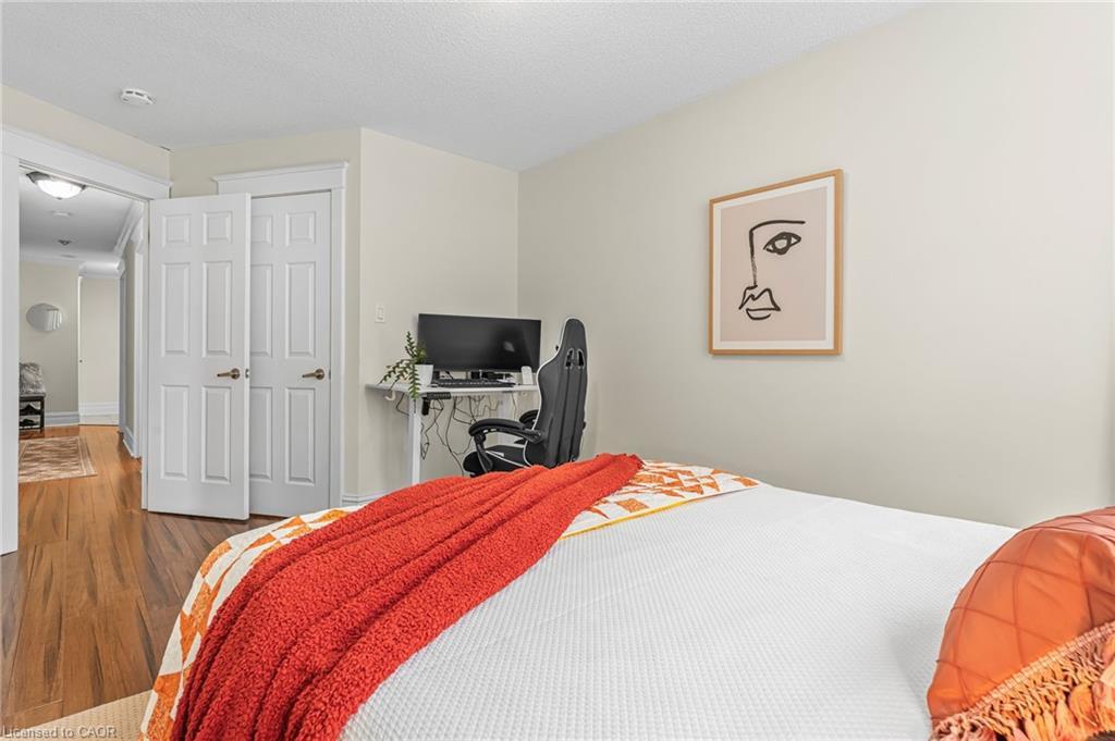 102-67 Caroline Street S, Hamilton, ON - Indoor Photo Showing Bedroom