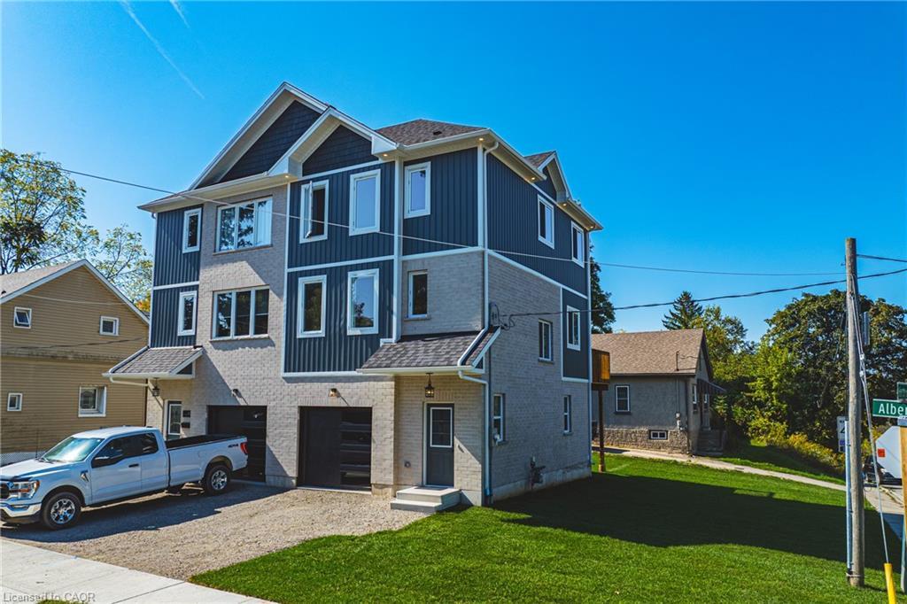 38 Albert Street, Cambridge, ON - Outdoor With Facade