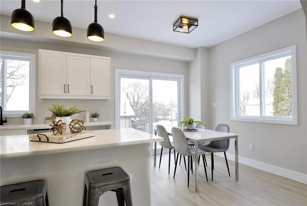 38 Albert Street, Cambridge, ON - Indoor Photo Showing Dining Room