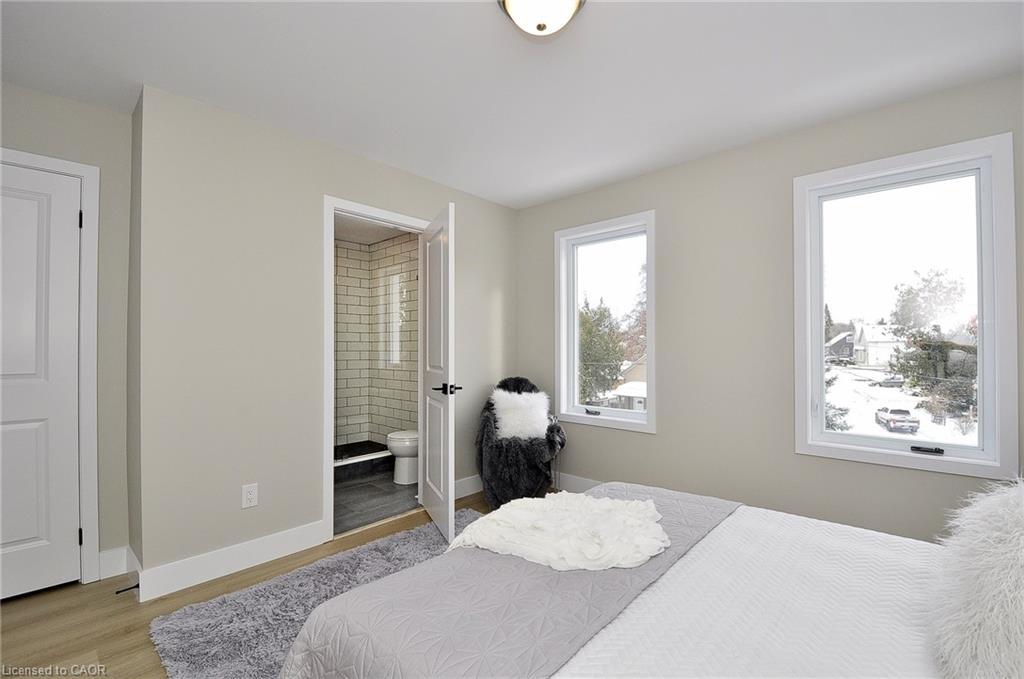 38 Albert Street, Cambridge, ON - Indoor Photo Showing Bedroom