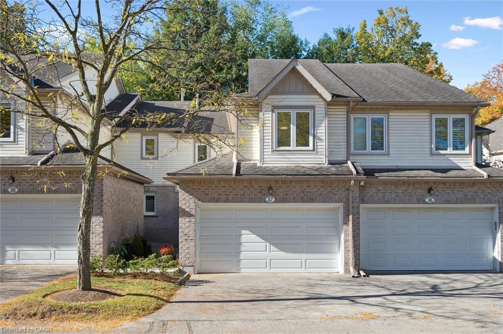 37-365 Bennington Gate, Waterloo, ON - Outdoor With Facade